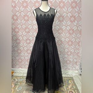 Vintage Vanessa Steven’s Elegant Black Lace Evening Gown Sz Sm